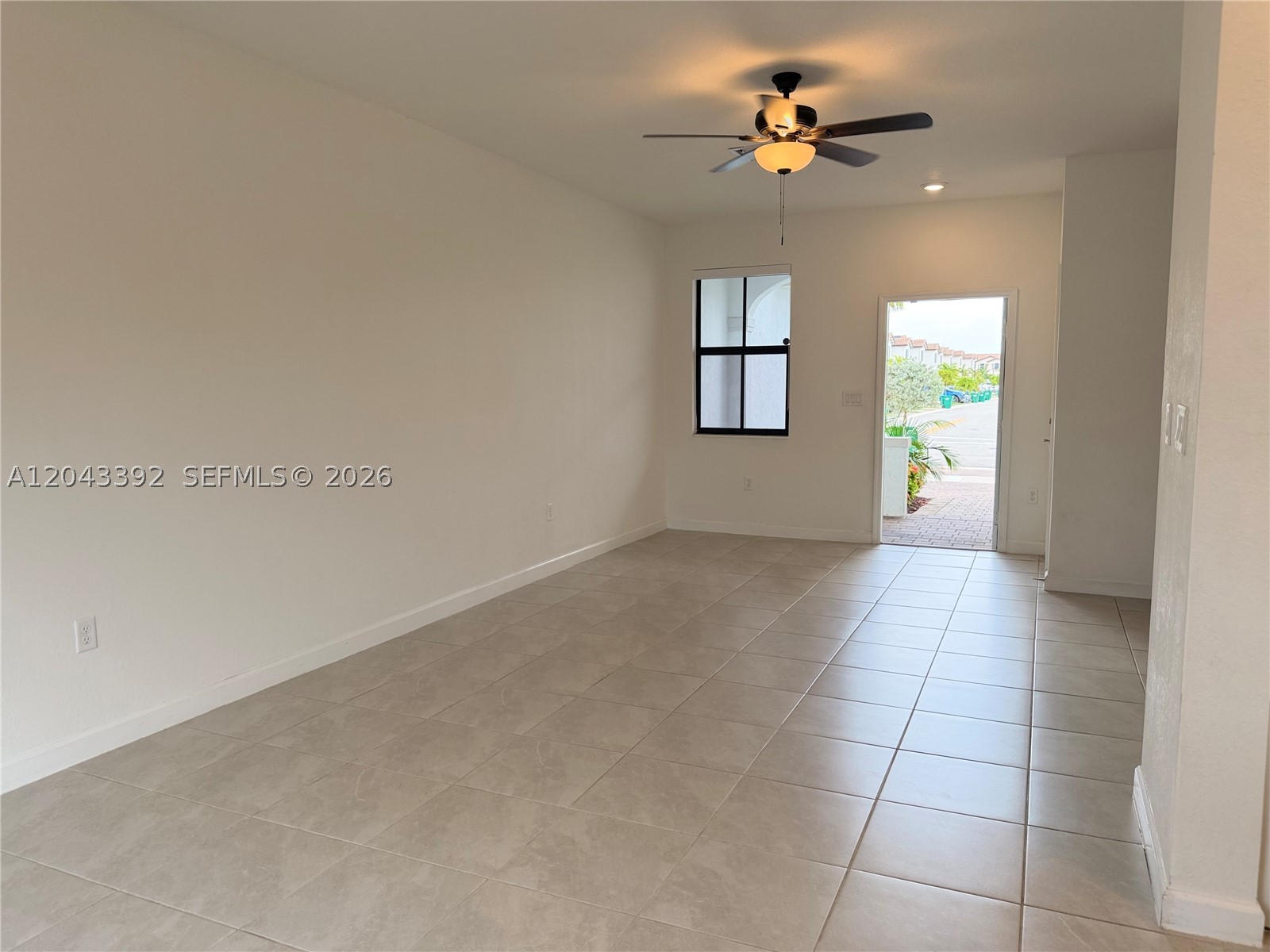 SILVER PALM RESIDENTIAL H - Residential Lease