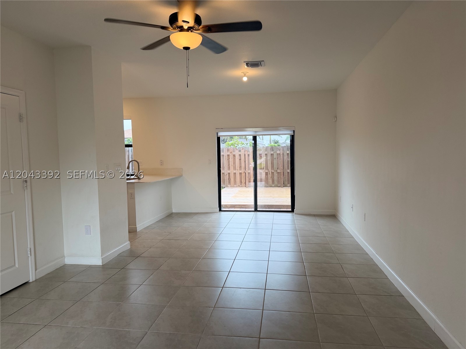 SILVER PALM RESIDENTIAL H - Residential Lease