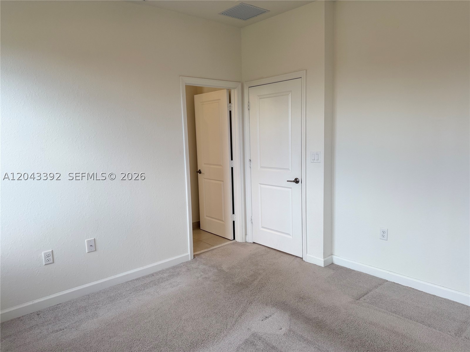 SILVER PALM RESIDENTIAL H - Residential Lease