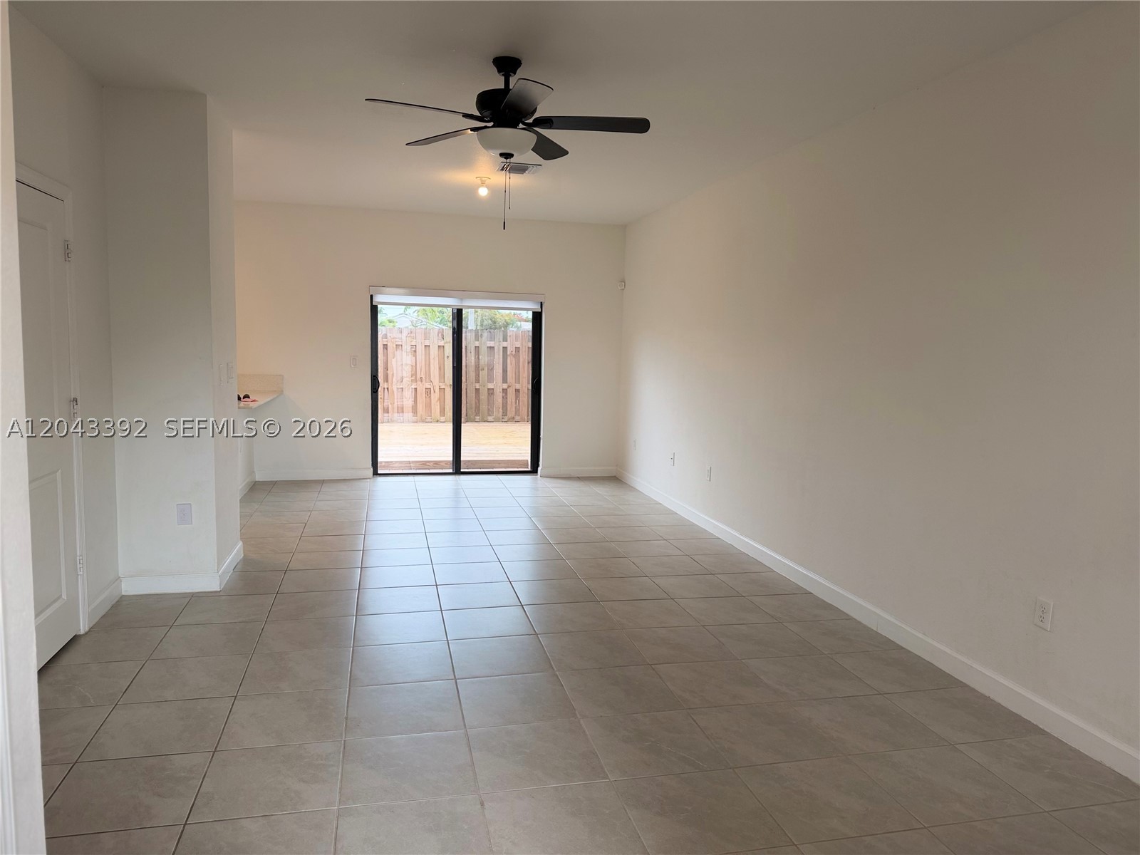 SILVER PALM RESIDENTIAL H - Residential Lease