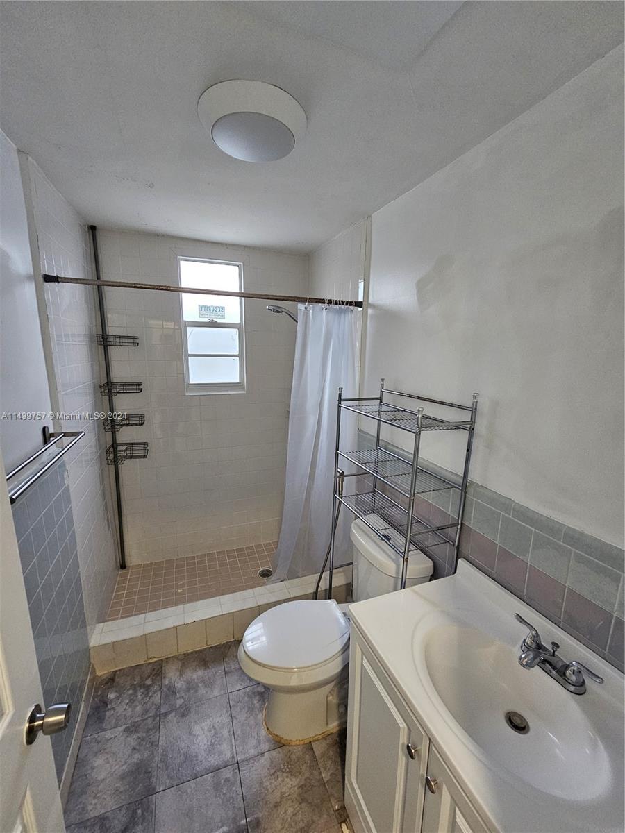 FLAGAMI 3RD ADDN - Residential Lease
