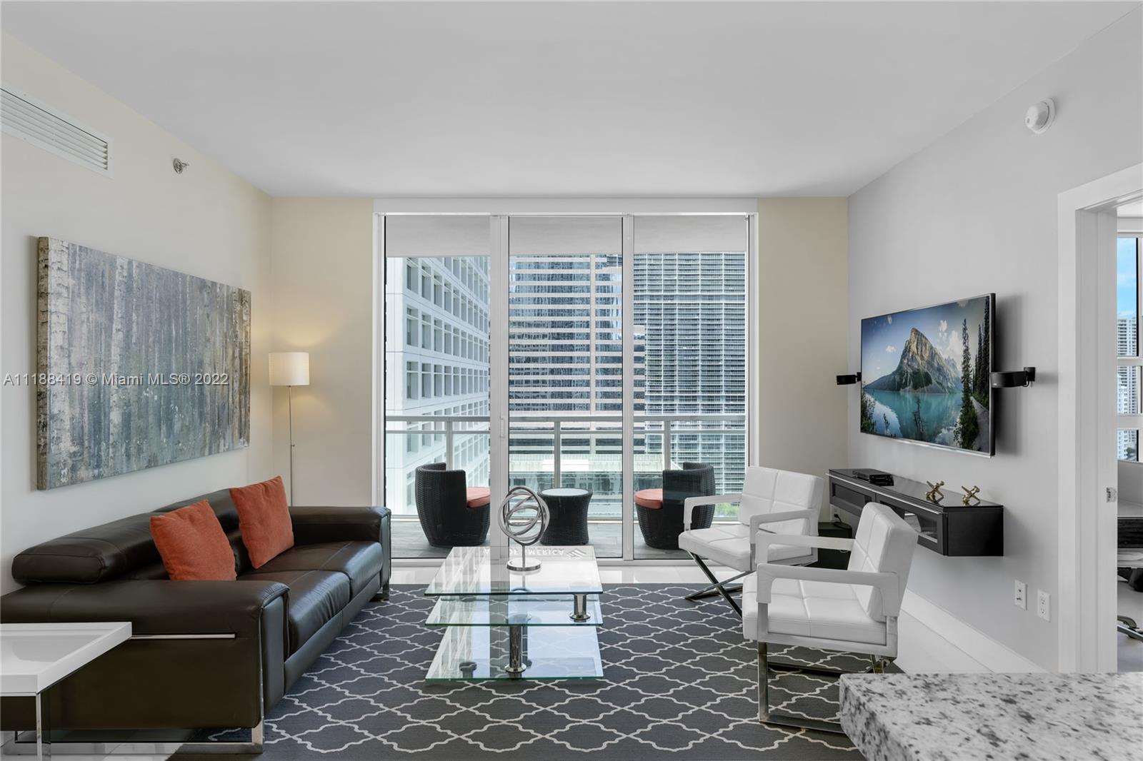 THE PLAZA 851 BRICKELL CO - Residential Lease