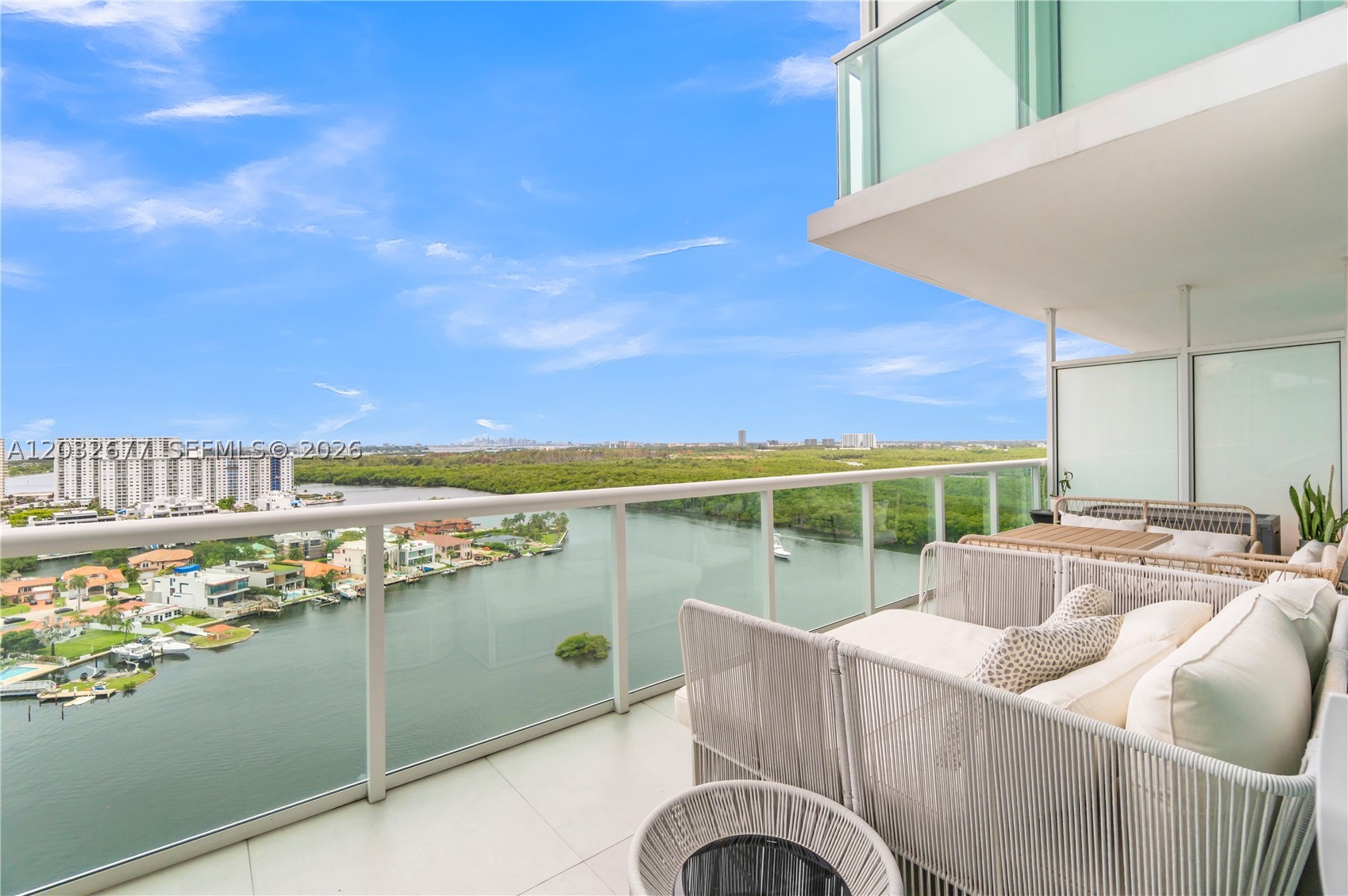 400 SUNNY ISLES CONDO EAS - Residential