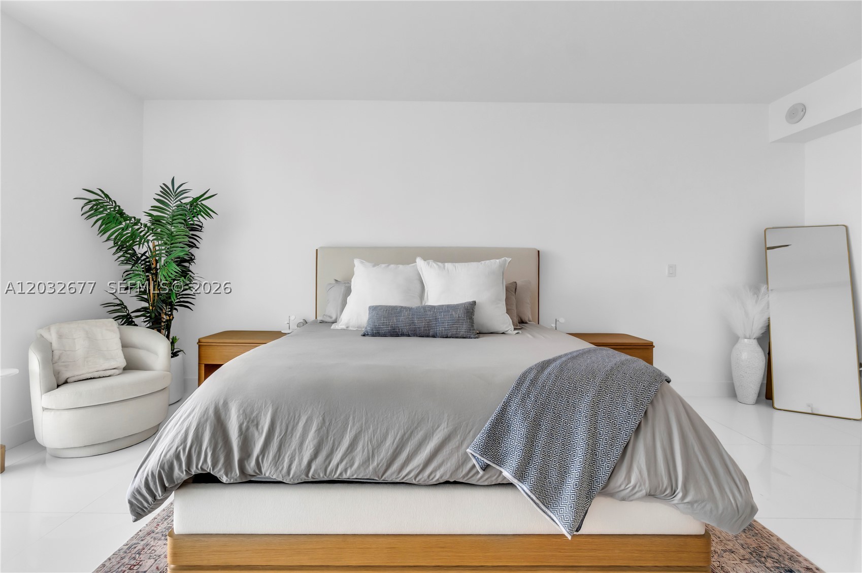 400 SUNNY ISLES CONDO EAS - Residential