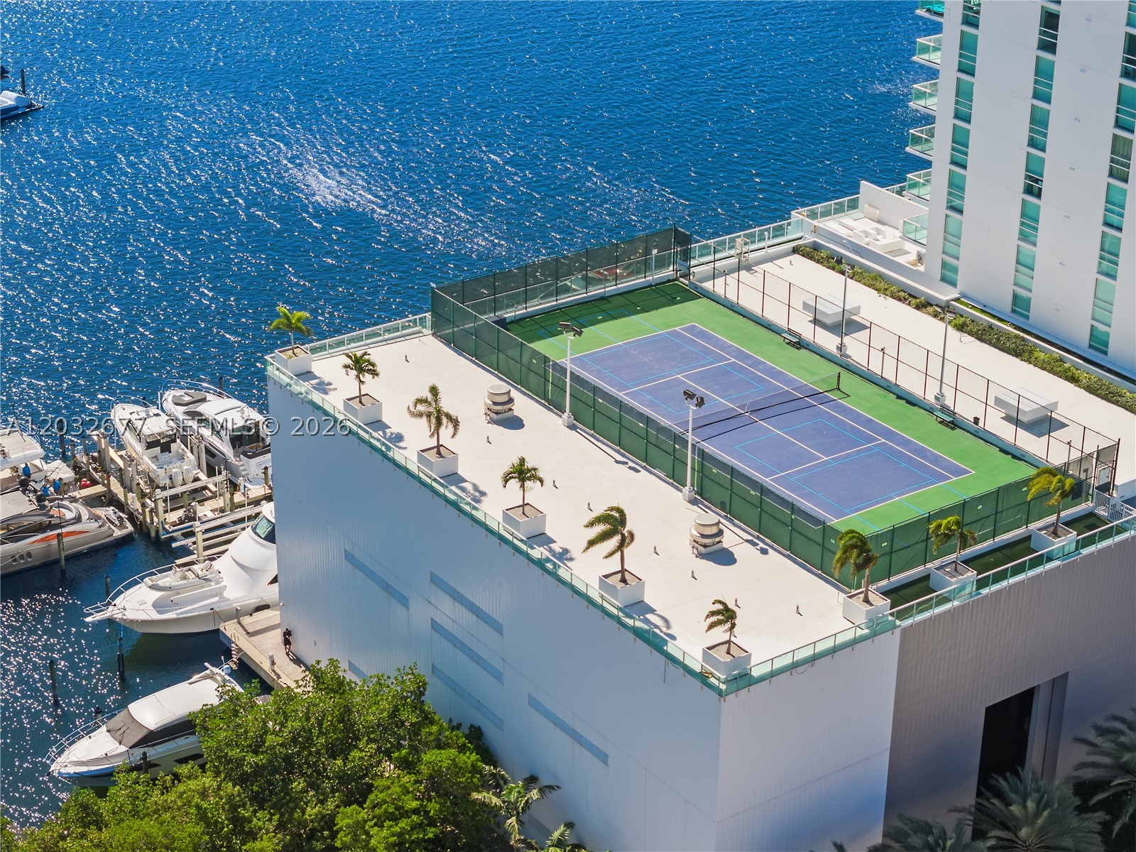 400 SUNNY ISLES CONDO EAS - Residential