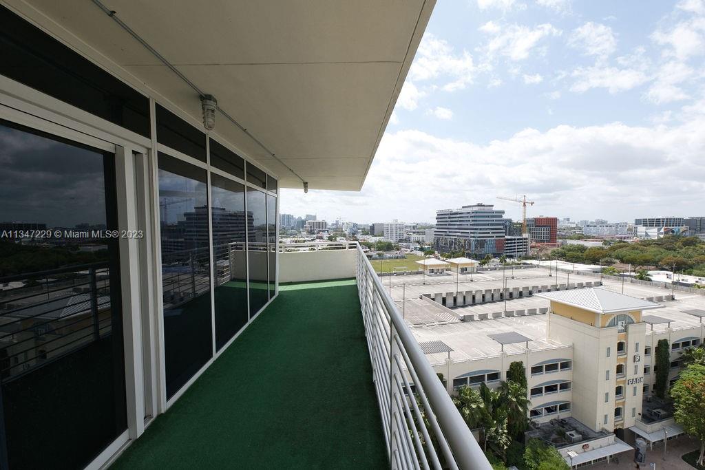 MIDBLOCK MIAMI CONDO - Residential Lease