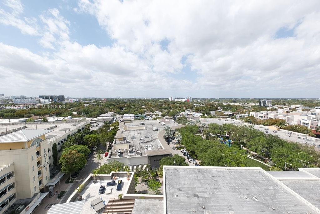 MIDBLOCK MIAMI CONDO - Residential Lease