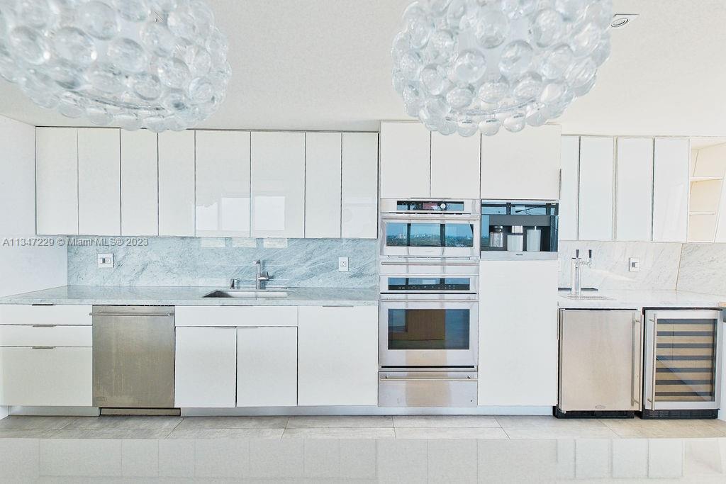 MIDBLOCK MIAMI CONDO - Residential Lease