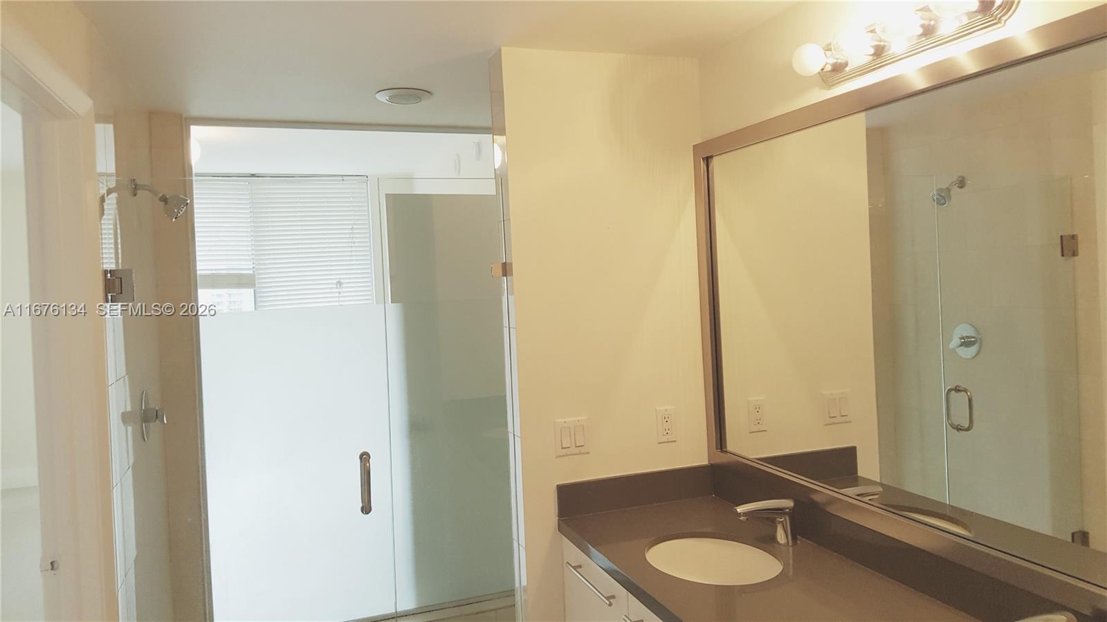 IVY CONDO - Residential
