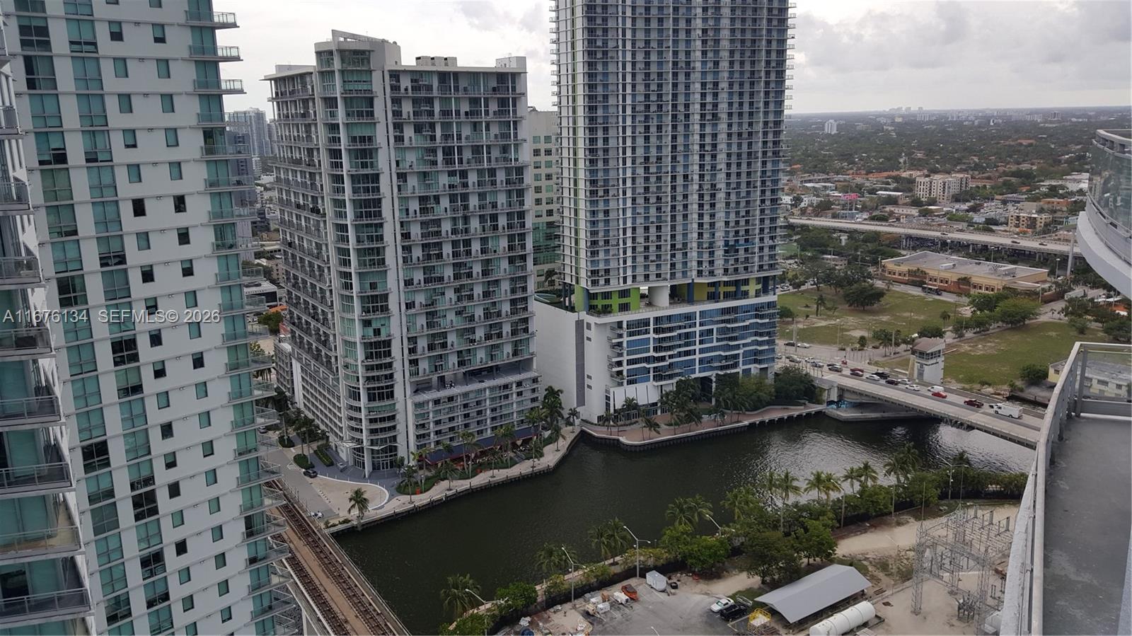 IVY CONDO - Residential