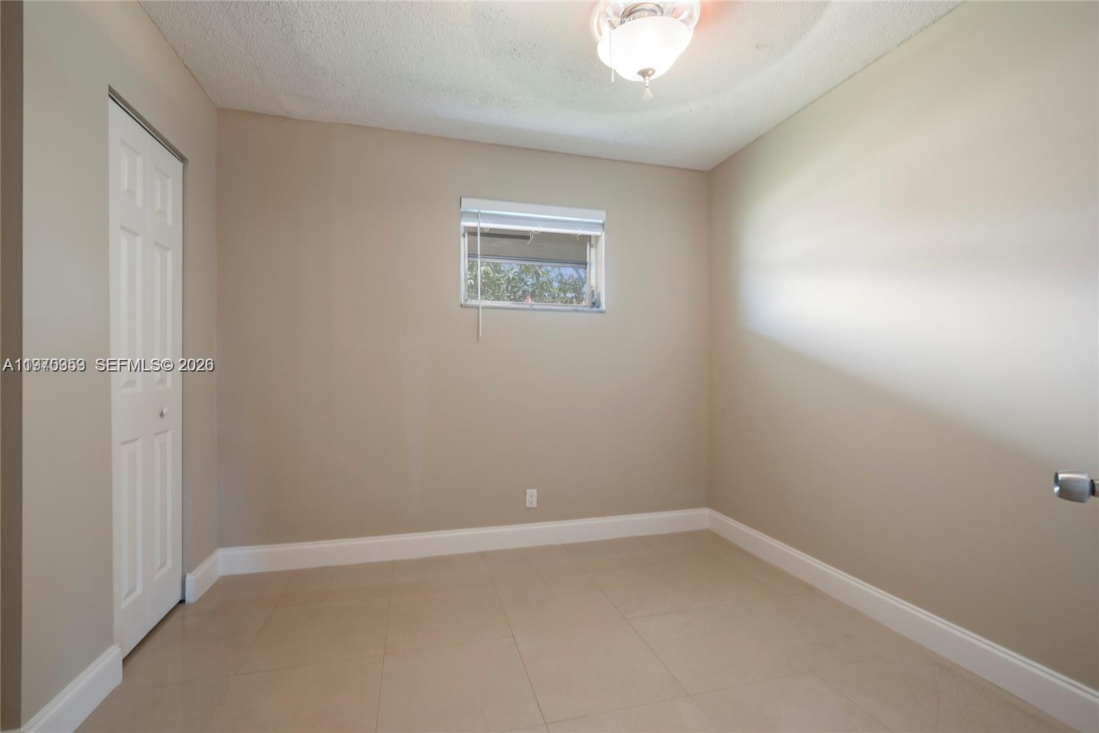 HOLLYWOOD BEACH HEIGHTS S - Residential
