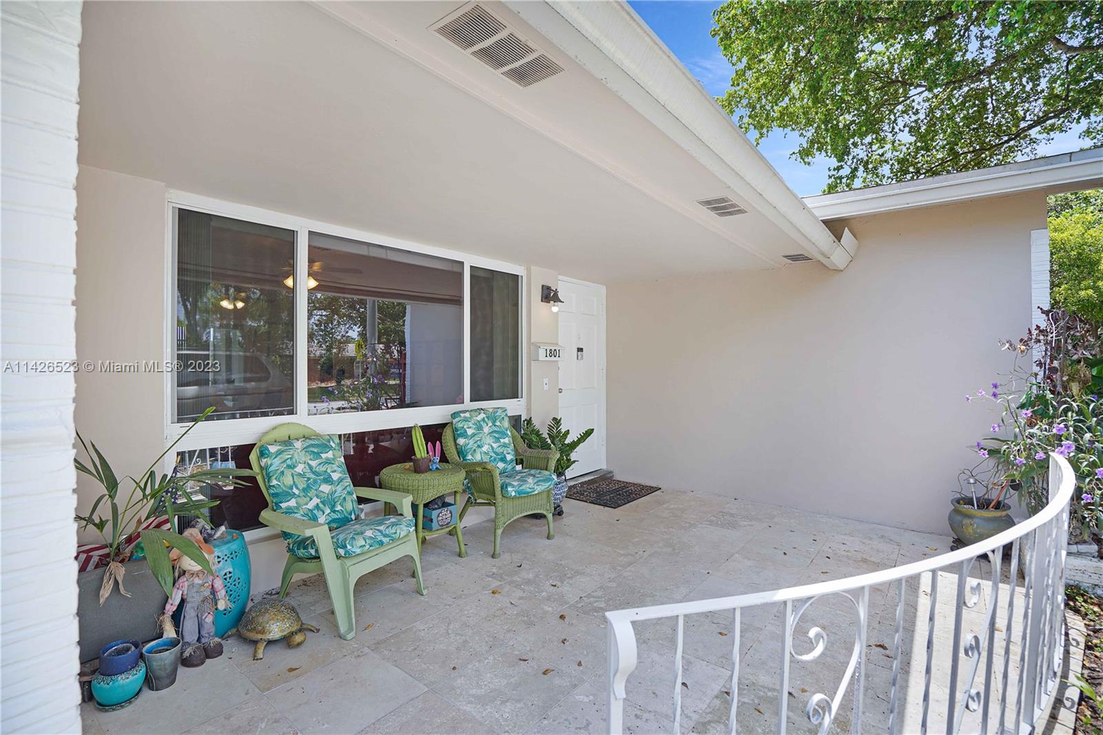 HOLLYWOOD HILLS PARK - Residential