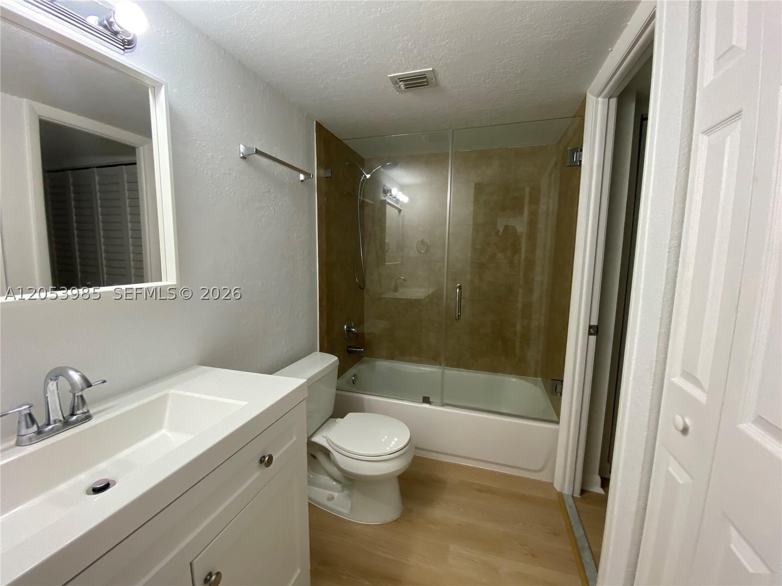 THE FOUNTAINS AT FONTAINE - Residential Lease