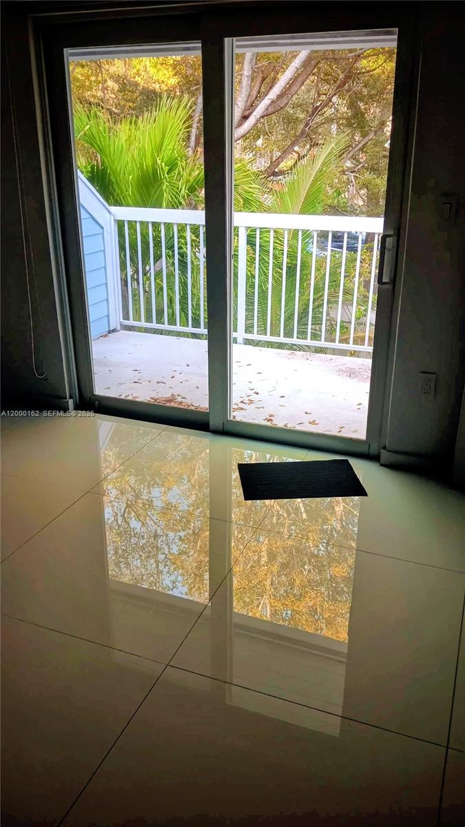 LE PHARE KEY BISCAYNE CON - Residential