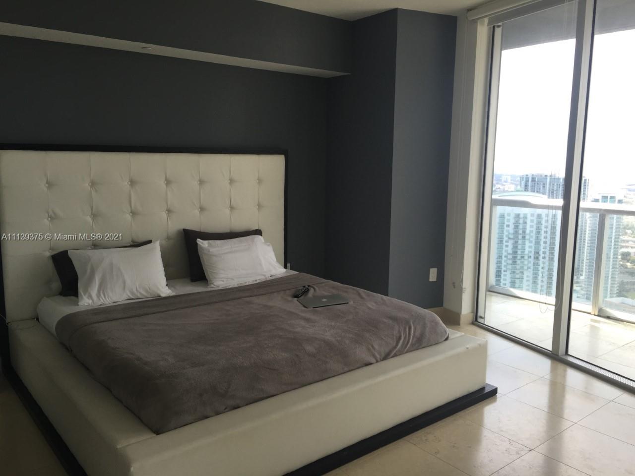 ICONBRICKELL CONDO NO 1 - Residential Lease