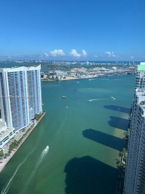 ICONBRICKELL CONDO NO 1 - Residential Lease