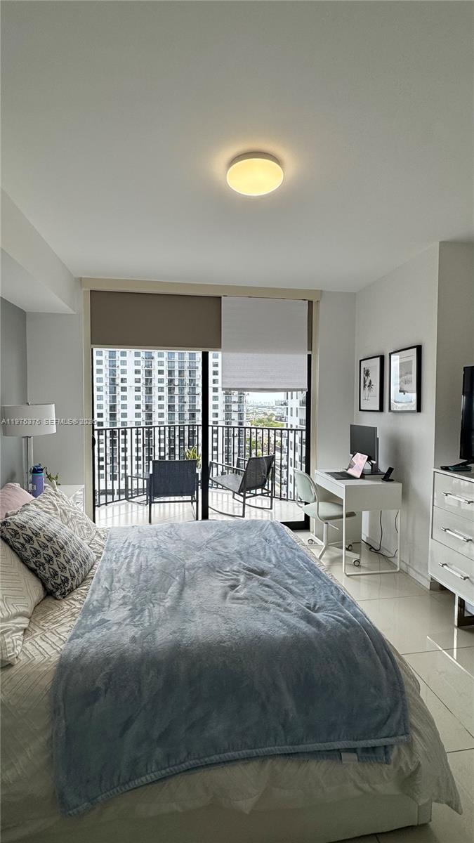 5252 PASEO CONDO - Residential