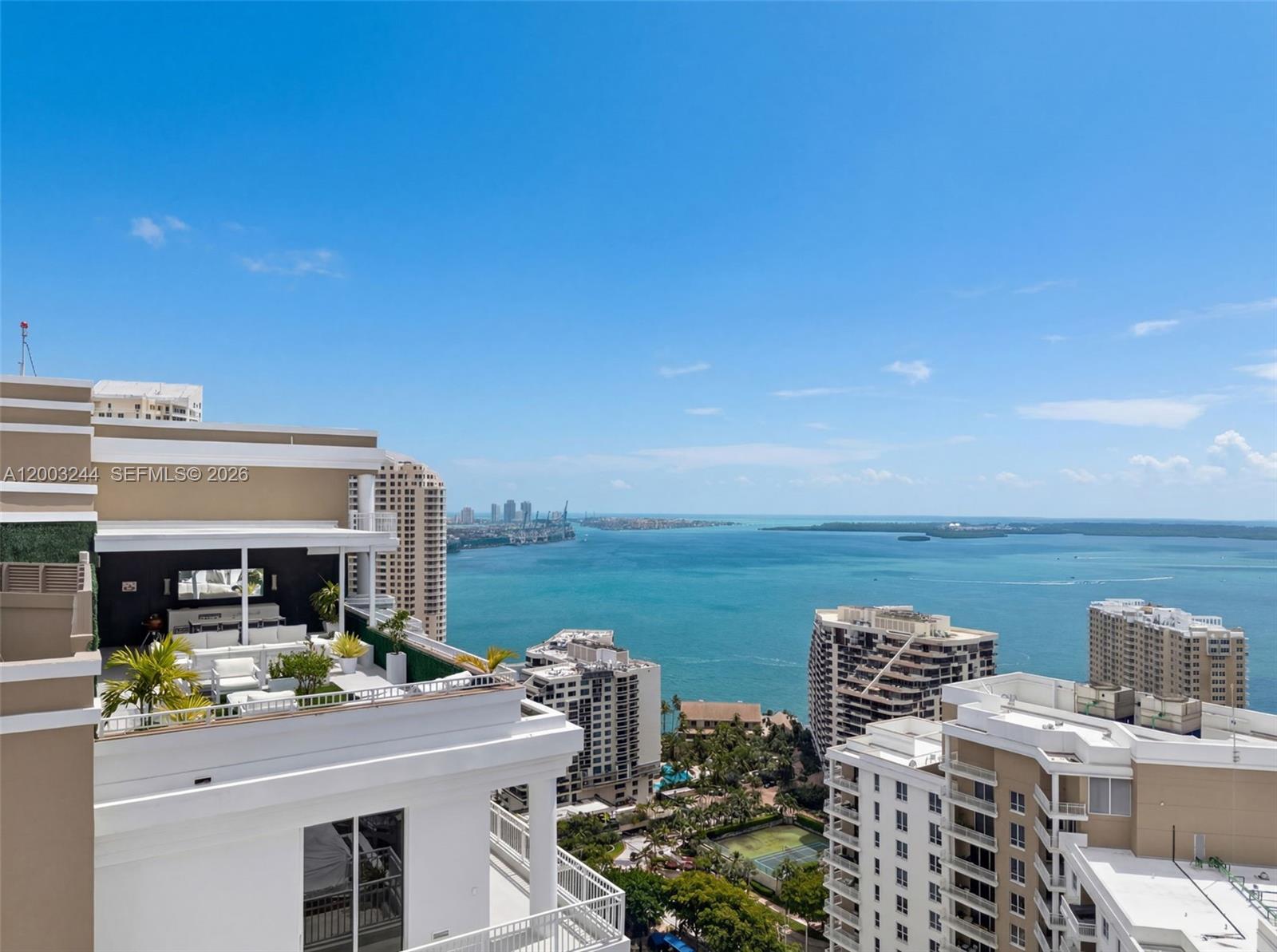 COURTS BRICKELL KEY CONDO - Residential