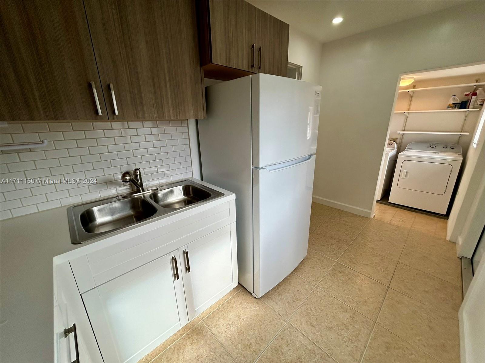 FLAGLER GROVE ESTATES EXT - Residential Lease
