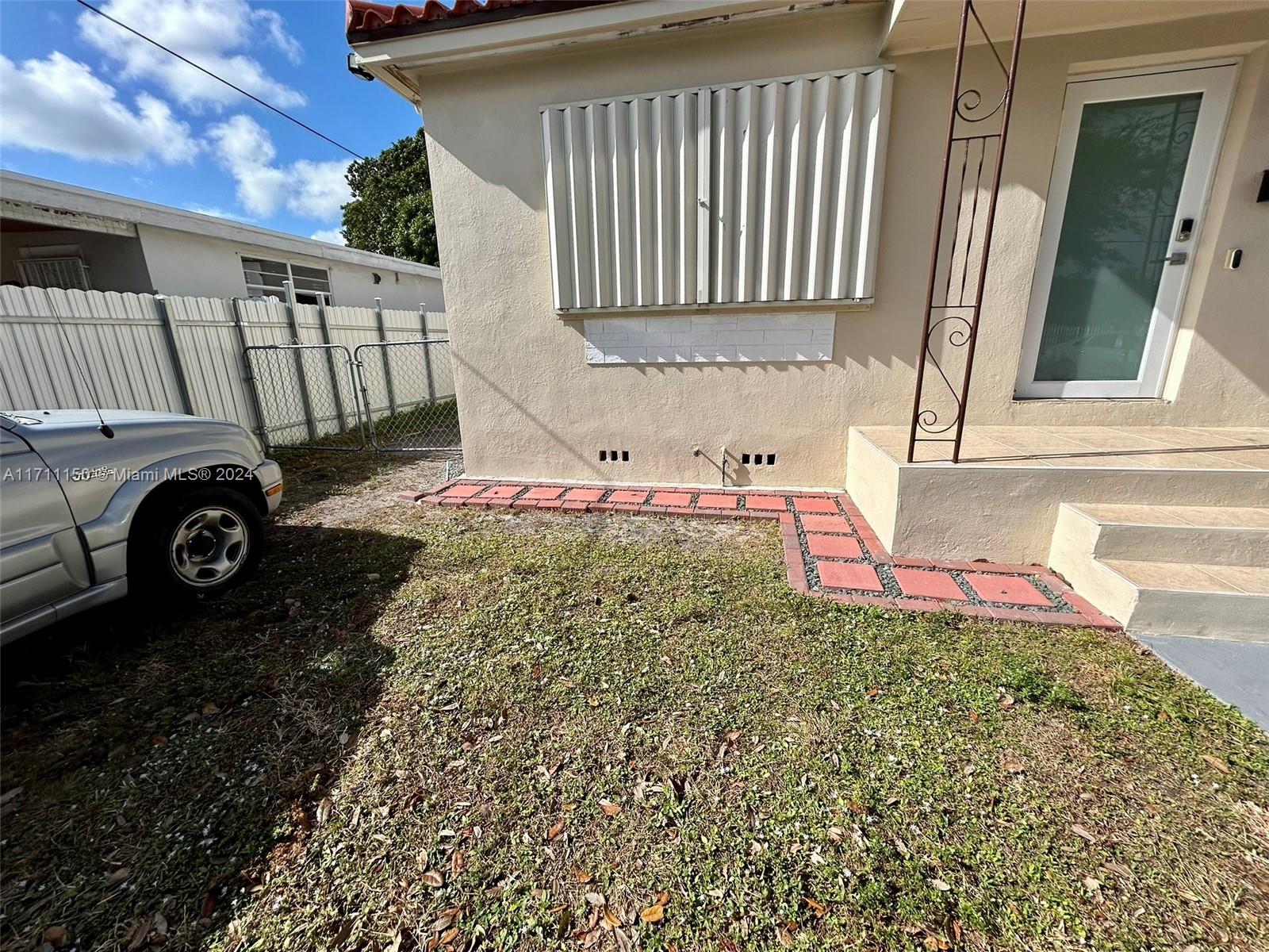 FLAGLER GROVE ESTATES EXT - Residential Lease