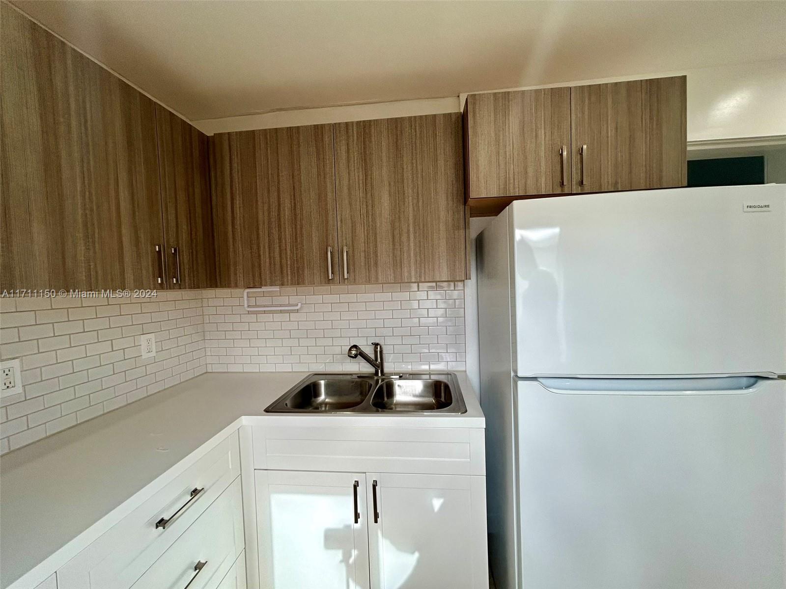 FLAGLER GROVE ESTATES EXT - Residential Lease