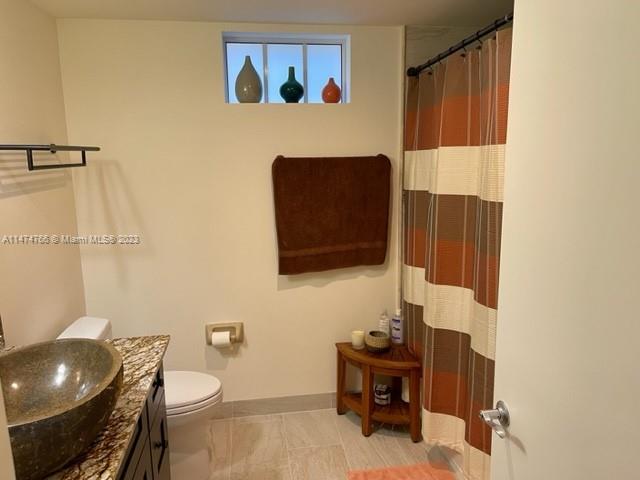 DOWNTOWN DADELAND CONDO N - Residential Lease