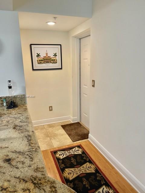 DOWNTOWN DADELAND CONDO N - Residential Lease