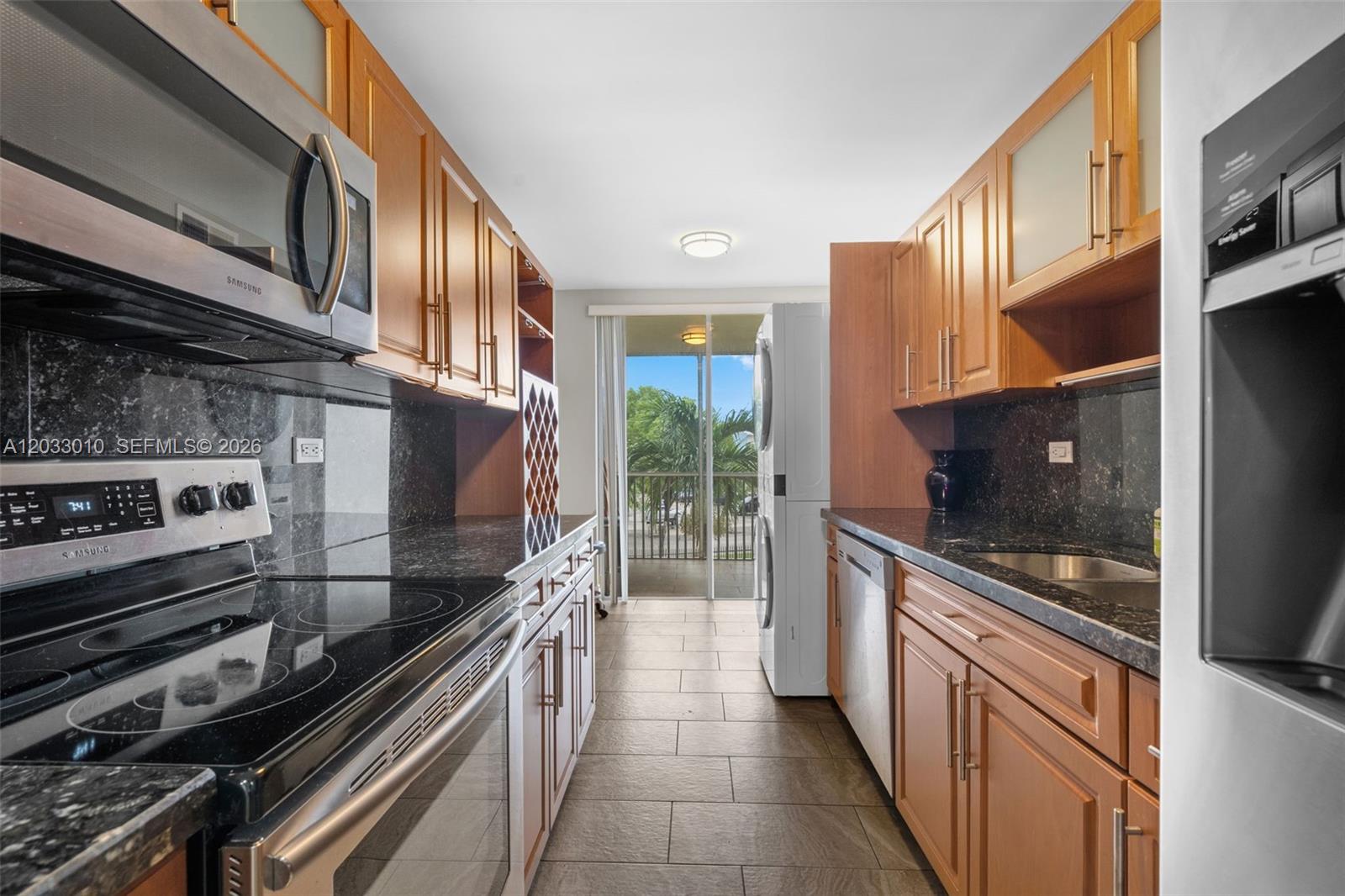 JADE WINDS GROUP BAMBOO G - Residential