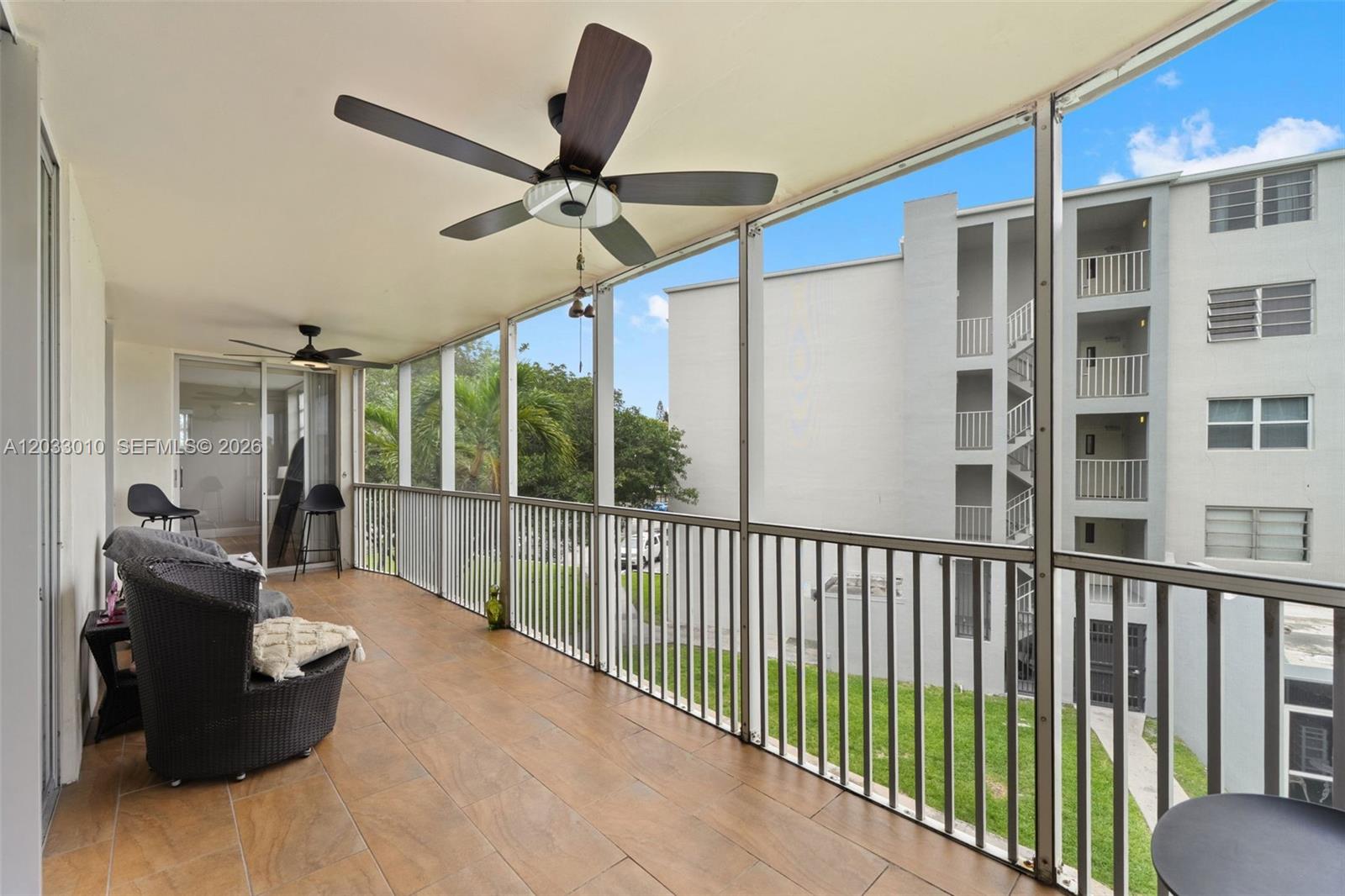 JADE WINDS GROUP BAMBOO G - Residential