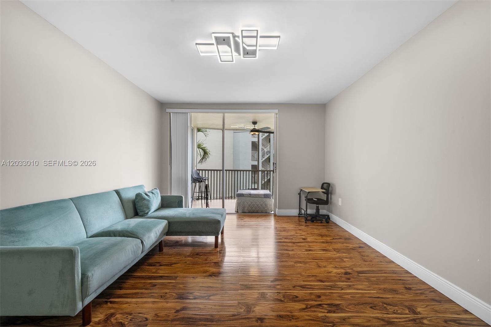 JADE WINDS GROUP BAMBOO G - Residential