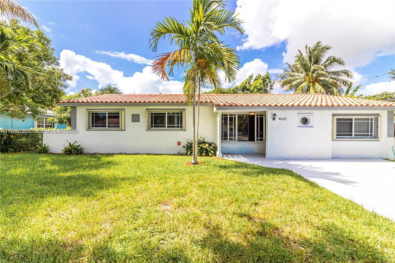 VERY SPACIOUS HOME ON QUIET RESIDENTIAL STREET. 5 BEDROOMS. 3 BATHROOMS. WIDE OPEN LIVING/DINING AREA LEADS TO LARGE FAMILY ROOM. UPDATED KITCHEN WITH GRANITE COUNTERS, STAINLESS STEEL APPLIANCES & SNACK COUNTER. LARGE SCREENED PORCH. PRIVATE FENCED BACK YARD WITH POOL/PATIO. SPLIT BEDROOM PLAN. PRIMARY BEDROOM SUITE WITH FULL BATHROOM & WALK IN CLOSET. CLOSE TO AREA SCHOOLS.