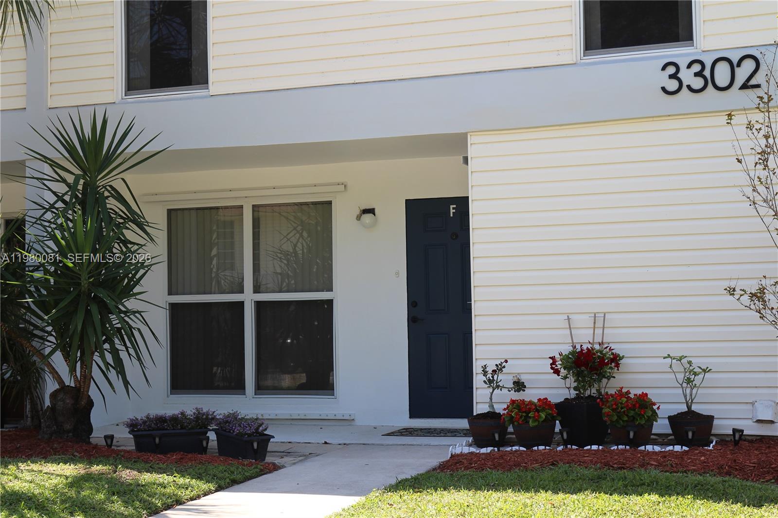 HOLLYWOOD GARDENS CONDOMI - Residential