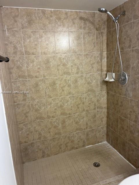 LAS BRISAS@ COUNTRY CLUB - Residential Lease