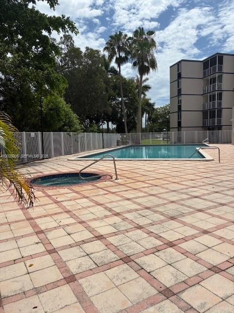 LAS BRISAS@ COUNTRY CLUB - Residential Lease