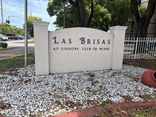 LAS BRISAS@ COUNTRY CLUB - Residential Lease