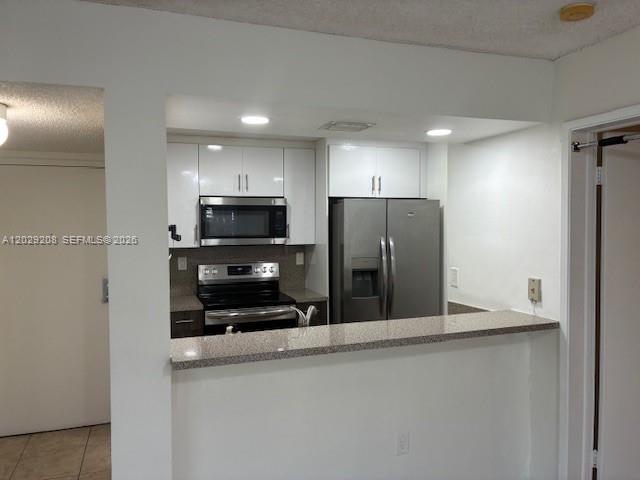 LAS BRISAS@ COUNTRY CLUB - Residential Lease