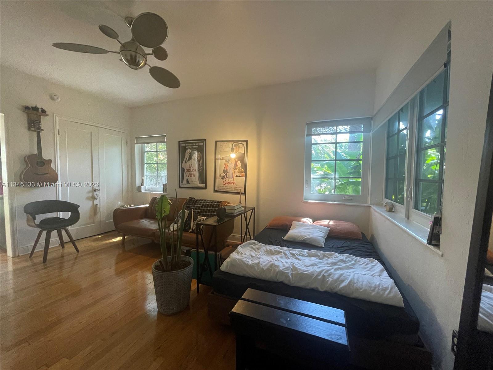 THE PARK VINTAGE CONDO - Residential