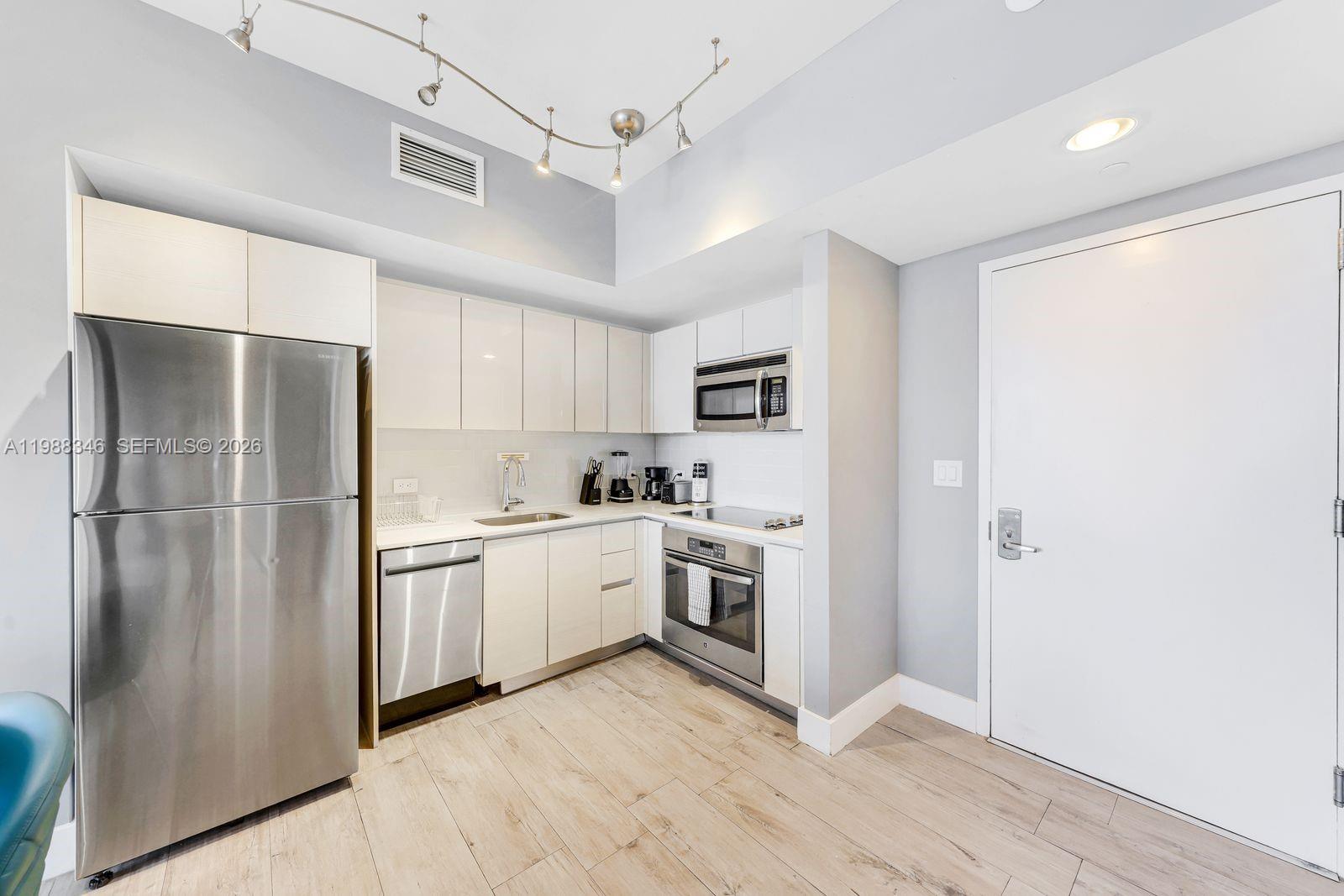 BEACHWALK CONDOMINIUM - Residential