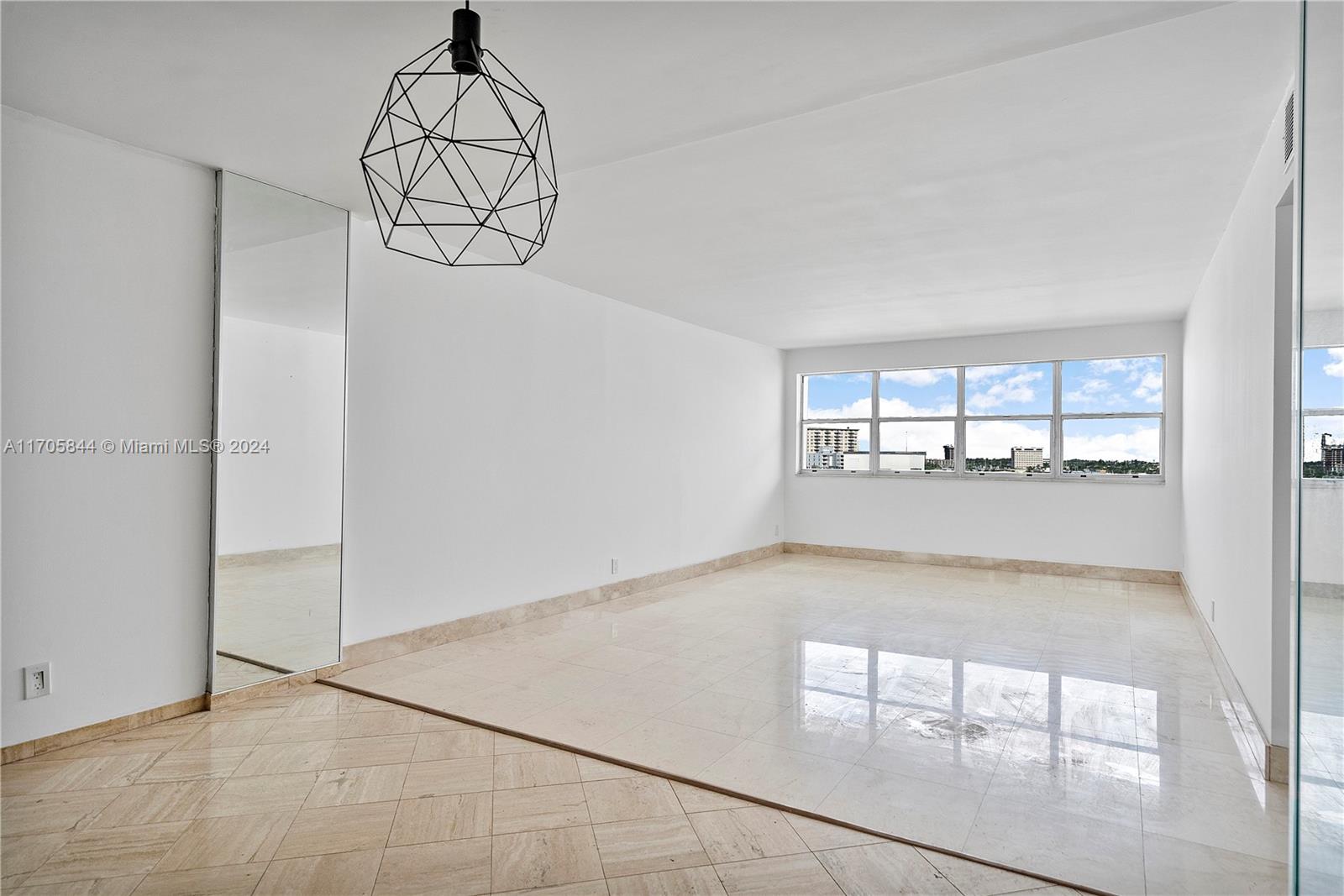 GOLDEN SAILS CONDO - Residential