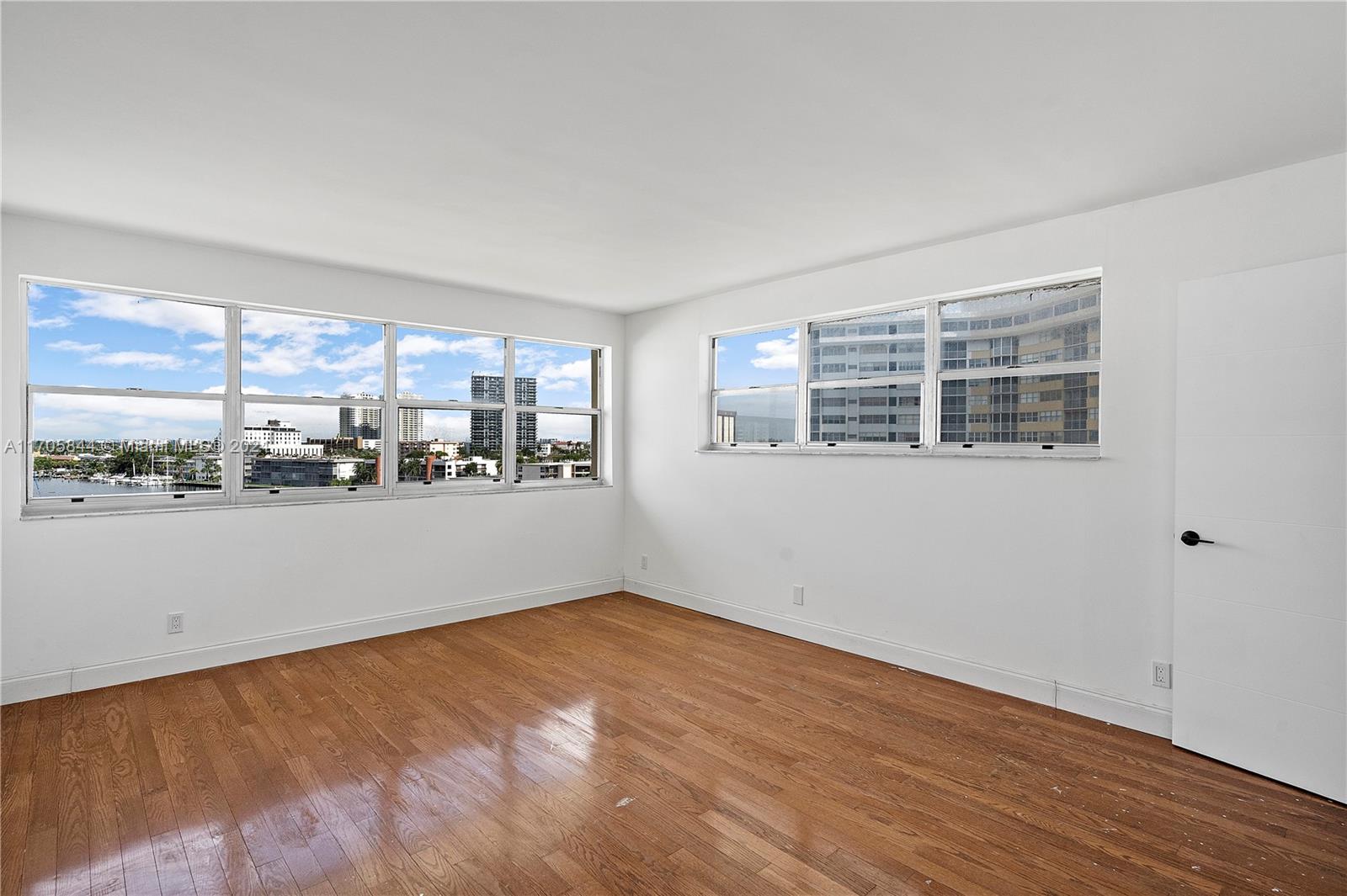 GOLDEN SAILS CONDO - Residential