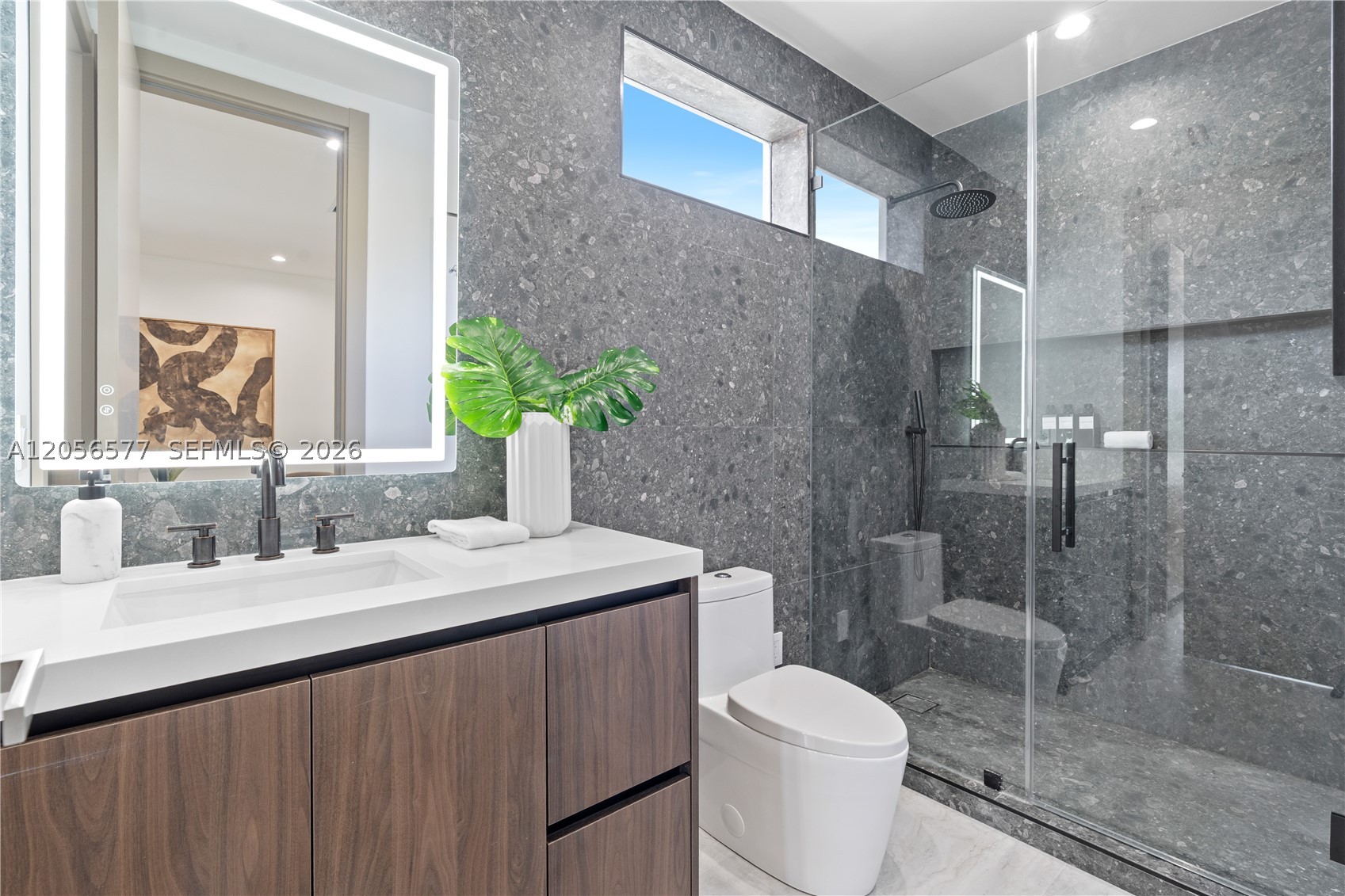 LAKE RIDGE - Residential