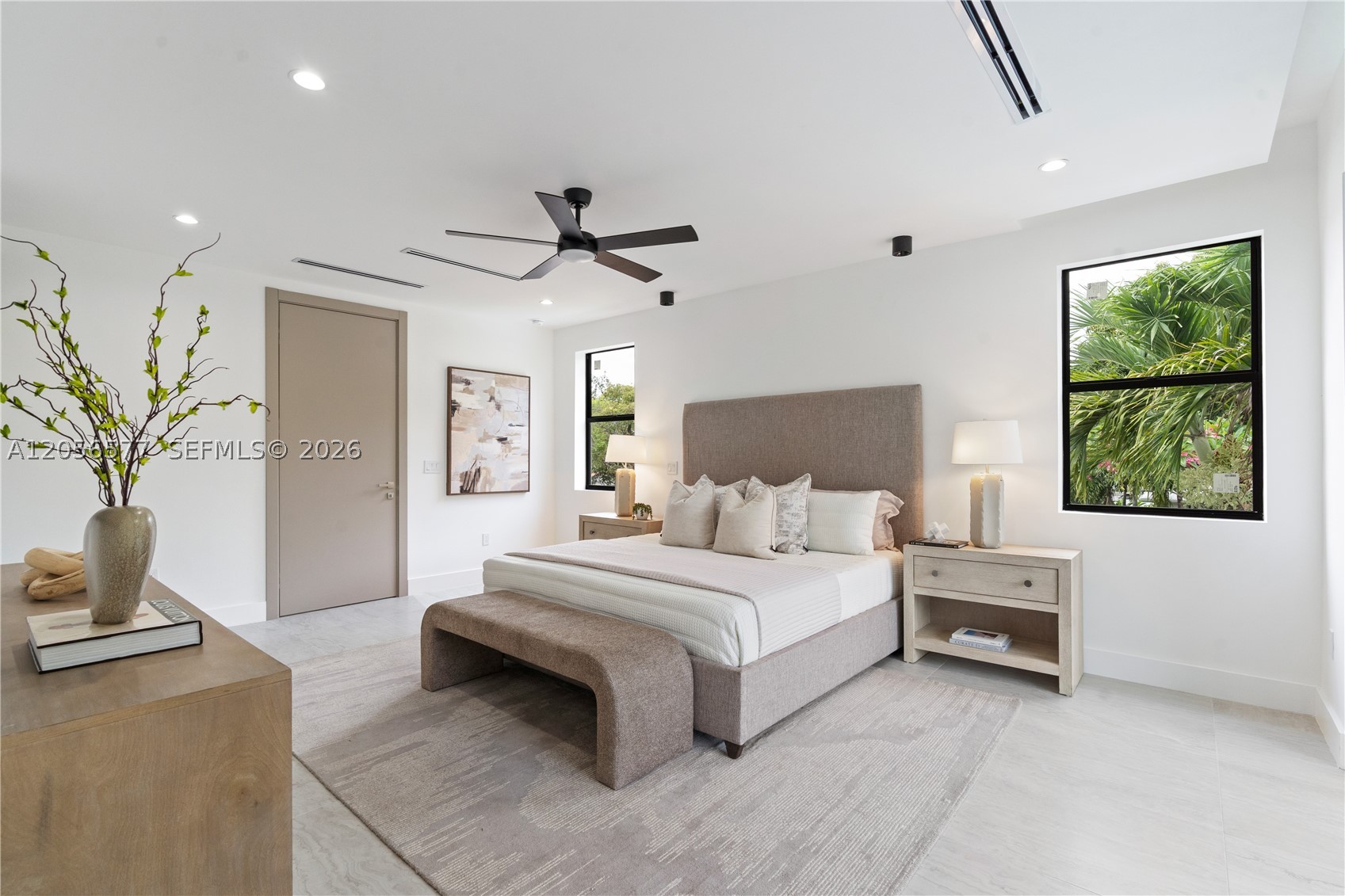 LAKE RIDGE - Residential