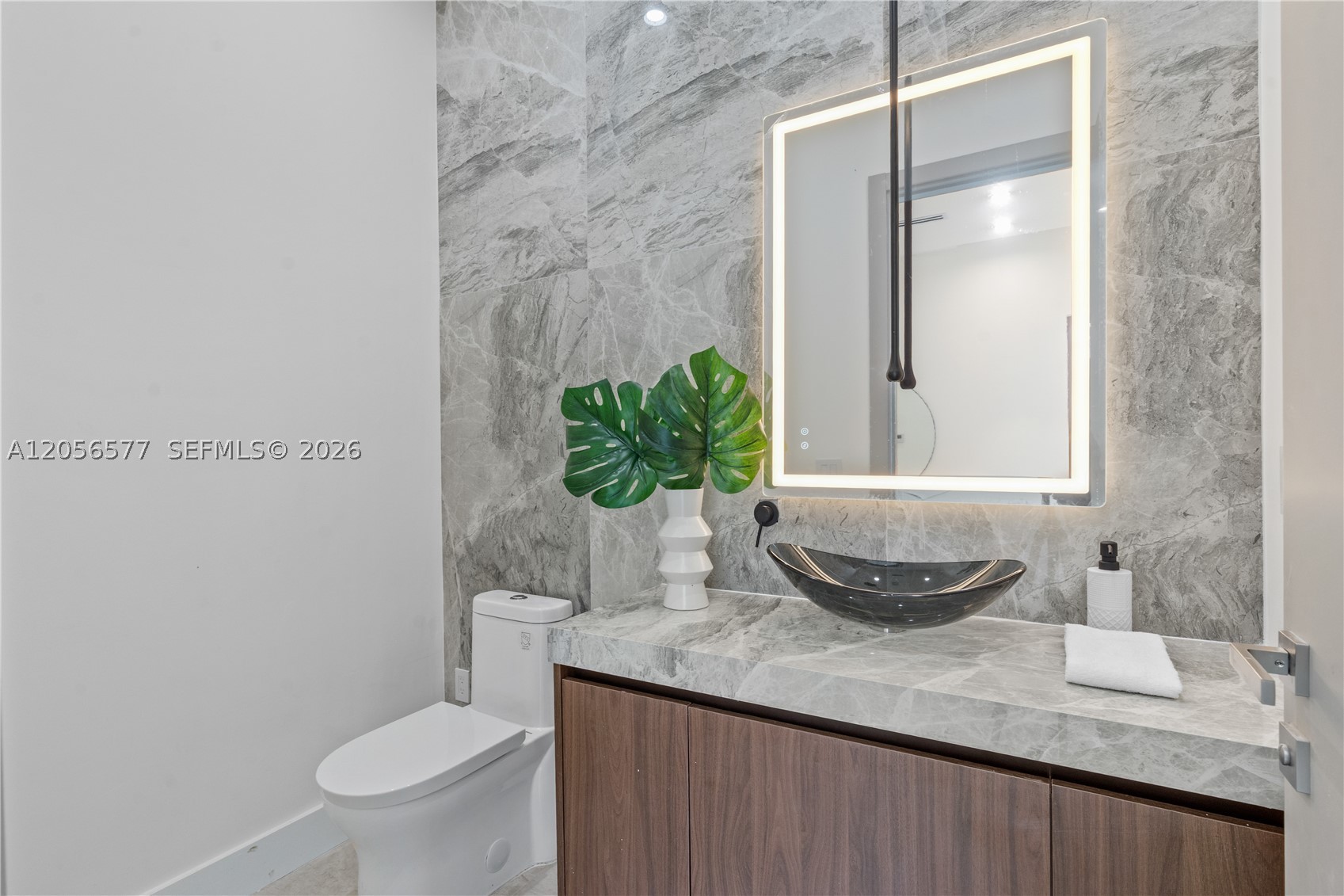LAKE RIDGE - Residential