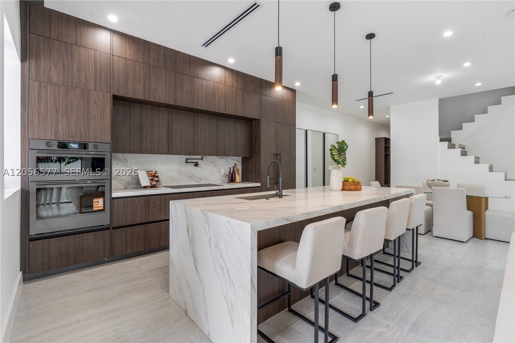 LAKE RIDGE - Residential