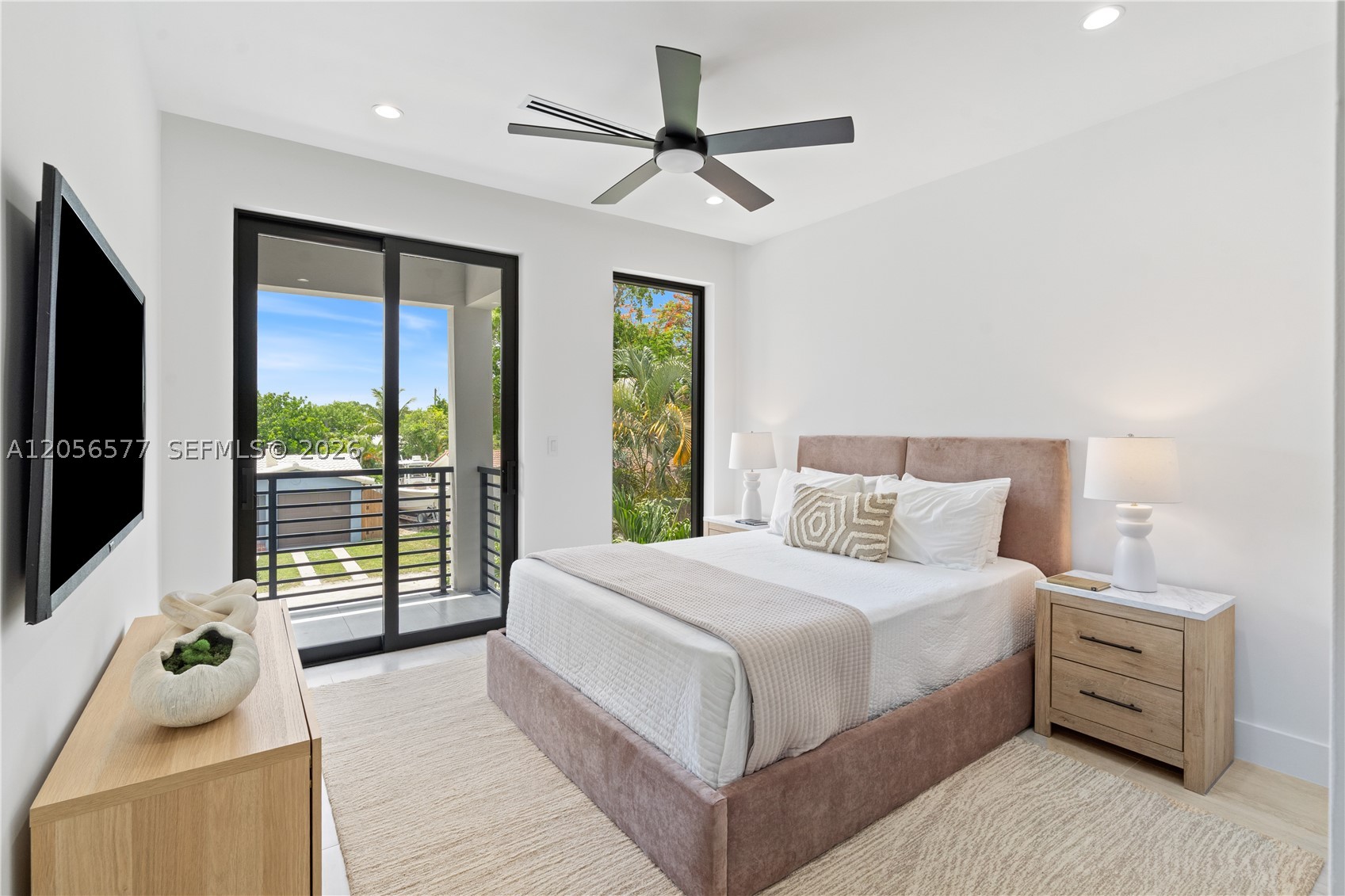 LAKE RIDGE - Residential
