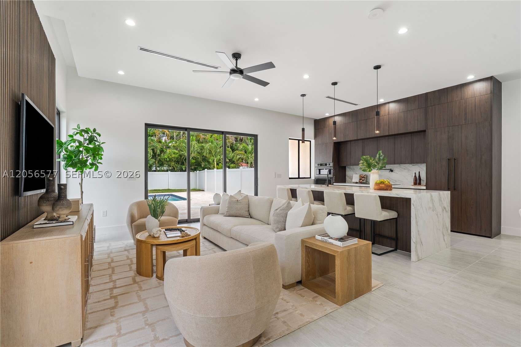 LAKE RIDGE - Residential