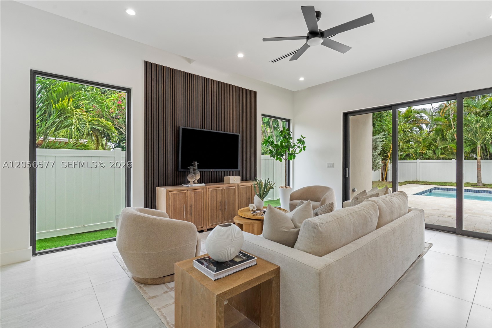 LAKE RIDGE - Residential