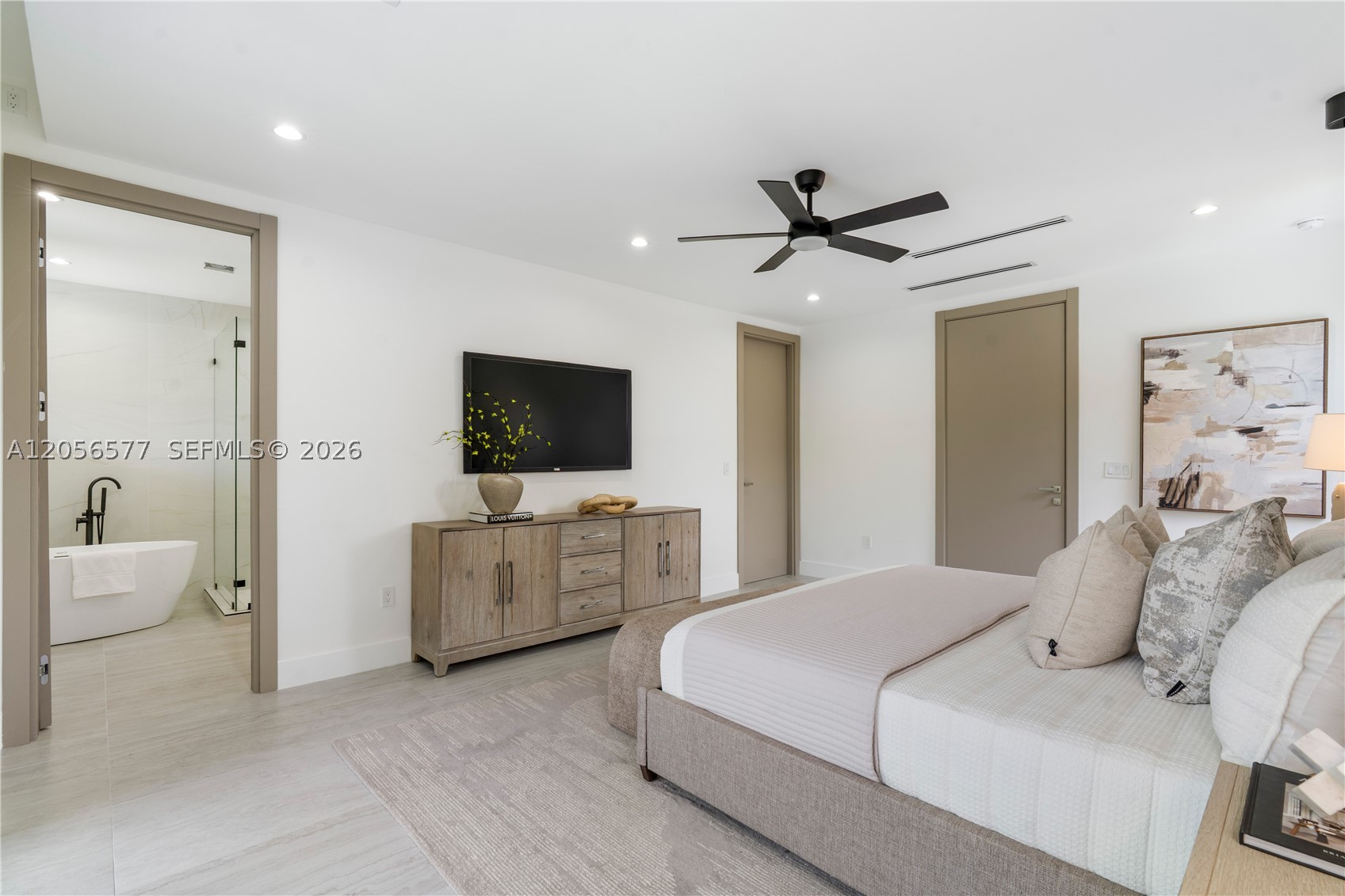 LAKE RIDGE - Residential