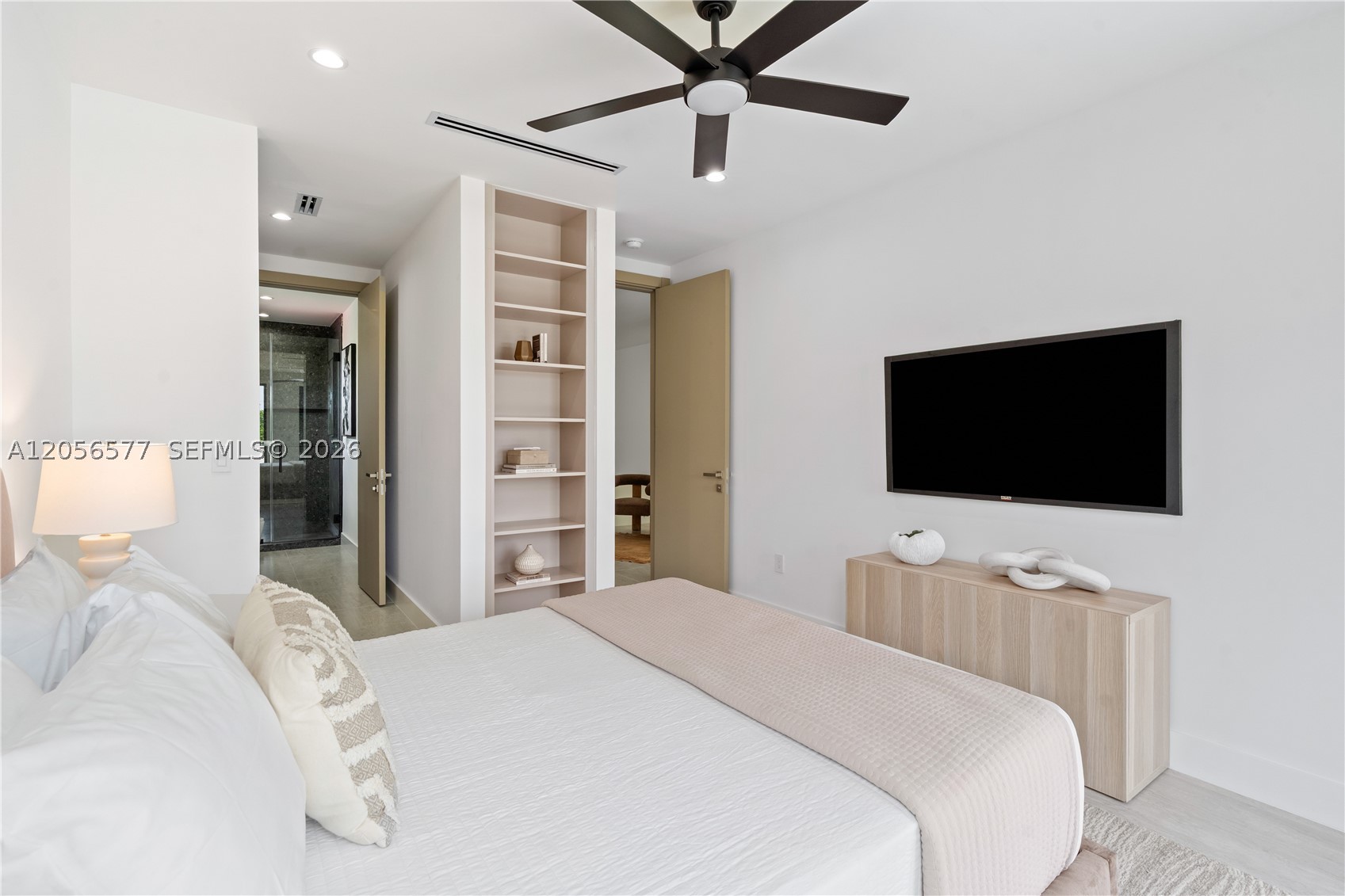 LAKE RIDGE - Residential
