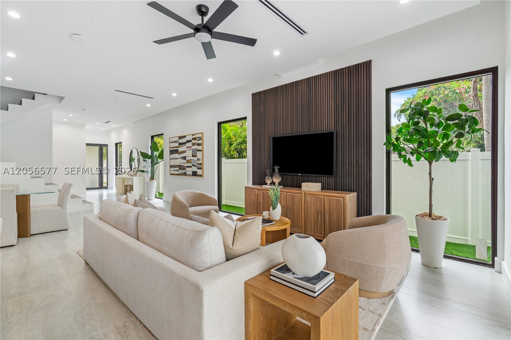 LAKE RIDGE - Residential